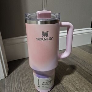 The New Frequency Quencher H2.0 FlowState Stanley Tumbler